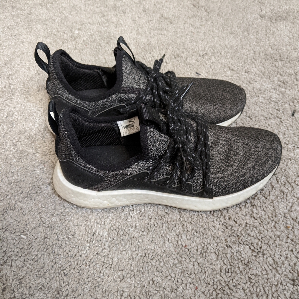 Puma tennis shoes